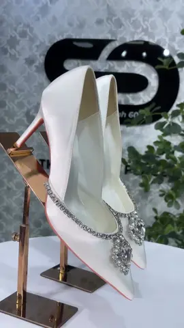 Because every step deserves a little sparklez🌟  Hurry while stock lasts!