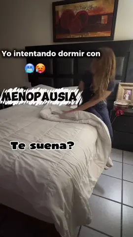 Te suena? 🥶🥵 Intentando dormir con la #Menopausia 😩 Entre el frío, el calor, levantarte al baño, quitarte los calcetines y volverte a tapar… dormir se vuelve misión imposible 😴🔥❄️ Si tú también estás en esto… no estás sola 💛 A ti que es lo que más te despierta en la noche?  #perimenopausia #insomnio #mujeresreales  #hormonas 