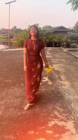 ကြွကြွရွရွလမ်းတွေရှောက်🤭💛#fpyシ #
