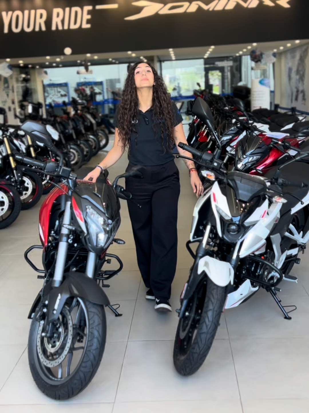 Essa dúvida aparece direto por aqui, dá o play e descubra qual combina mais com o seu jeito de pilotar! 🏍️ Conta pra gente aqui nos comentários: qual delas combina mais com a sua rotina?