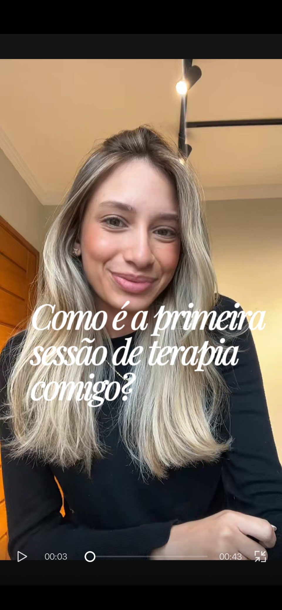 Você sabe como funciona a primeira sessão de terapia? Diferente do que muitos pensam, não é uma sessão com foco em te diagnosticar ou julgar, mas sim para entender o que te levou a buscar o atendimento, pontos relevantes sobre sua história, suas dificuldades e desde quando você as percebe e como elas te afetam. Entender seu momento de vida atual e também seus objetivos com a terapia. #psicoterapia #psicologoonline #terapia #autoconhecimento #saudemental 