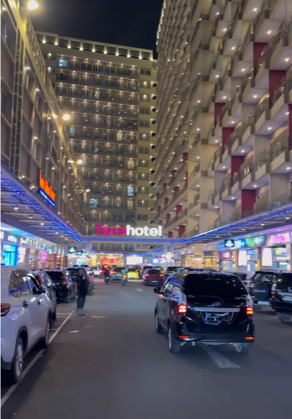 Night vibes Nagoya, Batam