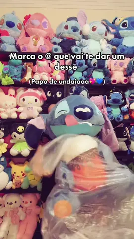 Toda vez que faço um vídeo desse me mato pra tirar de tão grande 😂 Disponível na nossa loja 📦✅ #stitch #fyp #pelucia #casal #casaltiktok 