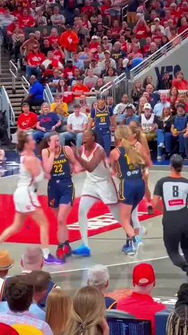 Caitlin Clark 🏀 The team is stronger because of you 🇱🇷 #basketball #tiktokcampaign #WNBA #usa #caitlinclark 