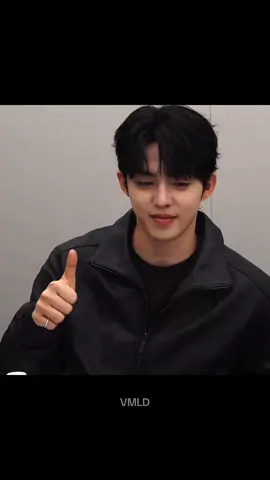 Mantengin bapak kita nge game 3 jam dari senyum2, kesel, sampe senyum lagi 🤣 kan dia tau kita seneng liat mukanya 🍒❤️ Scoups weverse live (14/04/26) #scoups #svt #choiseungcheol 