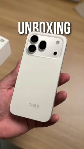 HONOR 600 PRO (Golden) UNBOXING!. In the box we get a TPU case, an 80W charger, a SIM eject tool, and USB-C to USB-A cable. Love to see a full box! And yep, there’s a lot more content coming on this one, so stay tuned! #HONOR600Pro #HONOR600 #DreamBigWithHONOR600