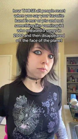 knowing niche bands is awesome but i promise that it doesnt make you better than everyone else ….. #alternative #emo #scene #fyp #mychemicalromance 