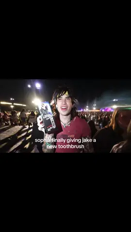 but it’s justin bieber so it’s cool // #bieberchella #jakewebber #jnj #toothbrush #fyp // @Jake Webber @✭ sophia guzman ✭ // jake webber toothbrush justin bieber