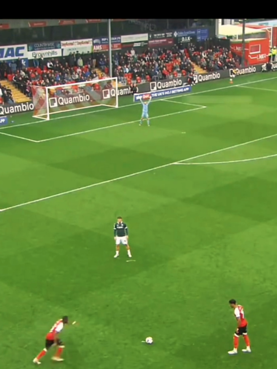 #freekick #viral #ItalianFootbal #footballfrance #Soccer 