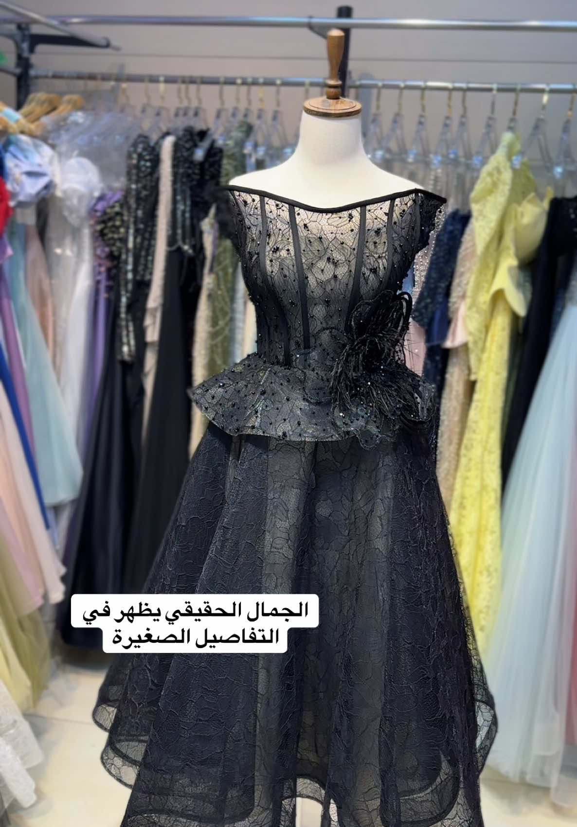 #ازياء#رونق  •	تألقي بإطلالة تخطف الأنظار✨ فساتين مختارة بعناية لتبرز جمالك في كل مناسب💃 كوني دائماً عنوان للأناقة والجمال 📍العنوان/حله سوق العراس. 🔄 ستفسار واتساب/07726572503  بأداره#حسين #اكسبلور #اكسبلورexplore 