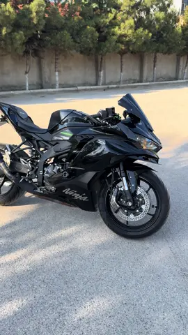 Kawasaki Ninja ZX-4R stock sound🥶 #kesfetteyiz #sound #kawasaki #kawasakininja #moto 