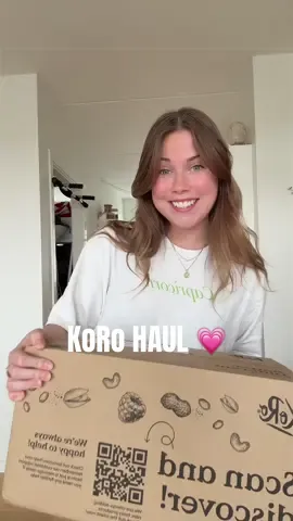 Reklame @koro_denmark / Lad os se hvad min kæreste har bestilt 😅🤞🏼  Med koden “Nicoline5” kan du få 5% på ALT inde på KoRo ❤️ #haul #unboxing #mad #snacks #dansktiktok 