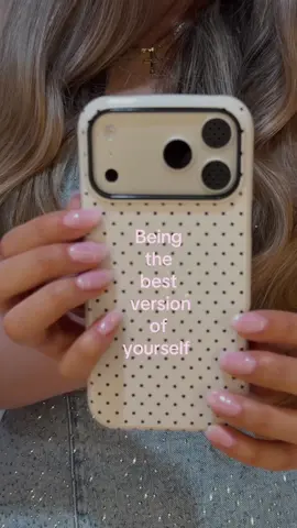 Obsessed with polka dot cases 😍#cutephonecase#girly#aesthetic#polkadot#phoneaccesories 