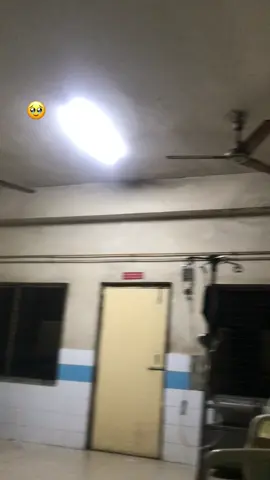পুরুষের কান্নার আওয়াজ যদি জোরে হতো তাহলে পৃথিবীতে প্রতিদিন ভূমিকম্প হতো😭🤣