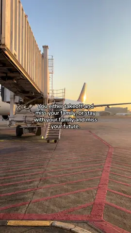 Manifesting parin abroad #aviation #dailyaviation #aircraftmechanic #tiktokviral #relatblecontent 