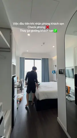 Có ai giống vợ chồng tui hông, đi du lịch lúc nào cũng mang theo bộ ga ghiền đi theo mới ngủ ngon và an tâm được🤭#Love #family 