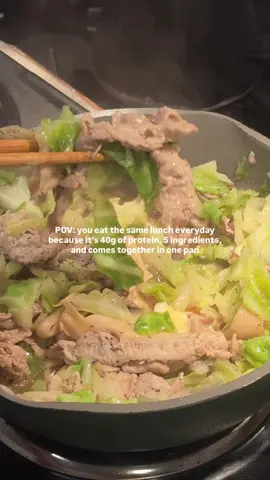 PORK LOIN STIR FRY MACROS 302 cals | 42.1g protein | 19.7g net carbs | 6.8g fat 6 oz pork loin 6 oz cabbage 1 large oyster mushroom 1 tbsp oyster sauce 1 tsp garlic powder #highproteinmeals #lowcarbrecipes #asiancooking #healthyrecipes #weightlossmeals 