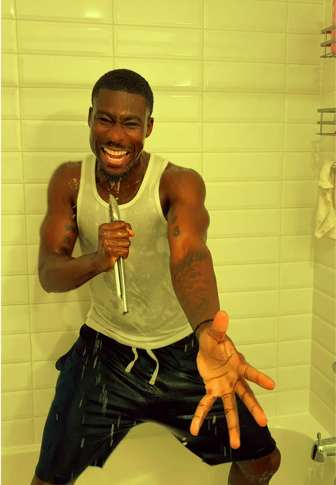 Singing In The Shower 🚿🎵  #dancinginthemirror #singinginthehshower #ladadeeladadaaladadaa #tajayndestiny #fyp