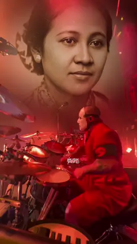 Selamat Hari Kartini untuk semua perempuan Indonesia 🌸🇮🇩 “Ibu Kita Kartini” versi drum powerful ala Eloy Casagrande 🥁🔥 Semangat Kartini tetap hidup untuk generasi Indonesia hebat! #HariKartini #IbuKitaKartini #DrumCover #DrummerIndonesia #FYP 