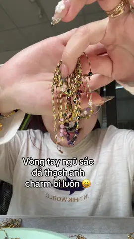 Gu vòng mảnh có charm có đá luôn 😆
