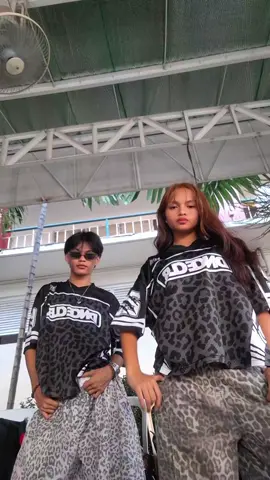Pon Ding Ting but make it DUO 🔥💃 | DC: @Pht #makeitviral #ponditing #fyp