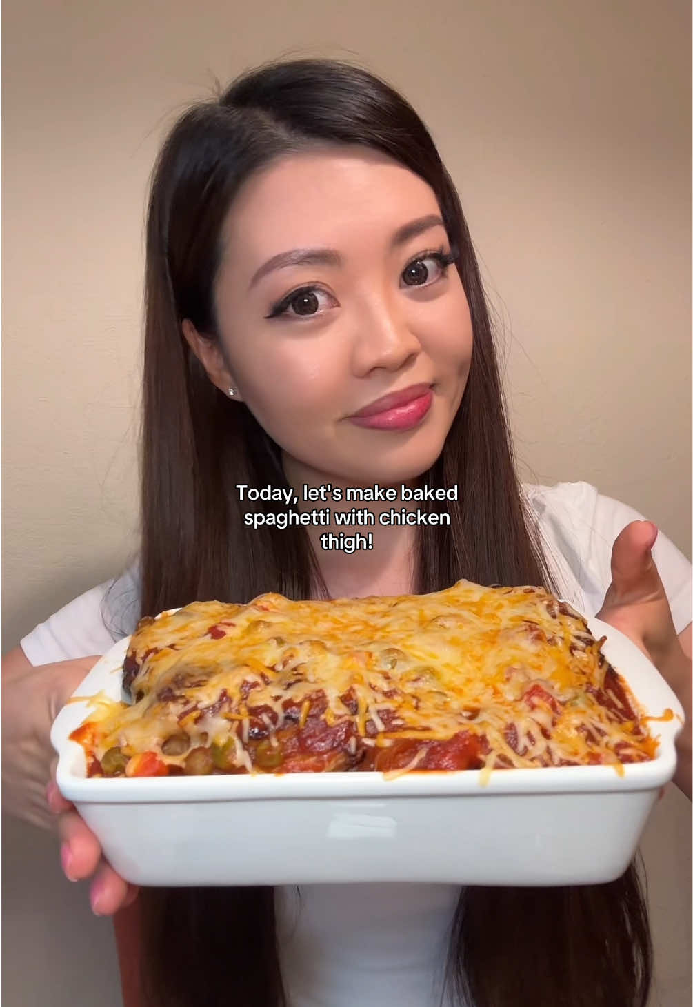 Be sure to comment if you want the full step by step recipe! It's super easy and I promise you that baking this Hong Kong style cafe spaghetti at home will taste better. 🥰 #cantonese #chinese #chinesefood #hongkong #hongkongfoodie 