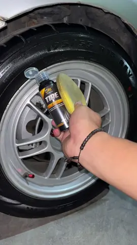 Semir ban motor mobil bolo,kilap tidak lengket ditangan ,yuk co buruan #semirban #semirbanmotor #semirbanmobil #fypシ゚ 