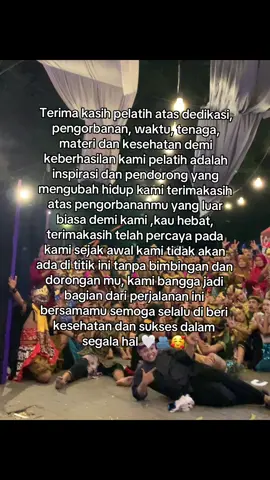 Terimakasih mas/mbak yang udah meluangkan waktu dan lain lainya untuk bisa mendampingi kami sampai finish sayang kalian semua🤍🤍🥰#festivalpadangrembulan #sendratari #sanggarcondrosumiratngawi #fyp 