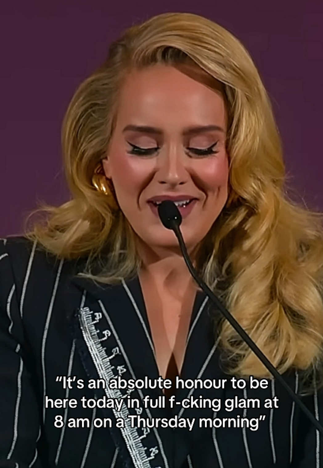 Adele and her speech 😂 #adele #adelelive #adelefans #adelefunny #adeleinterview 