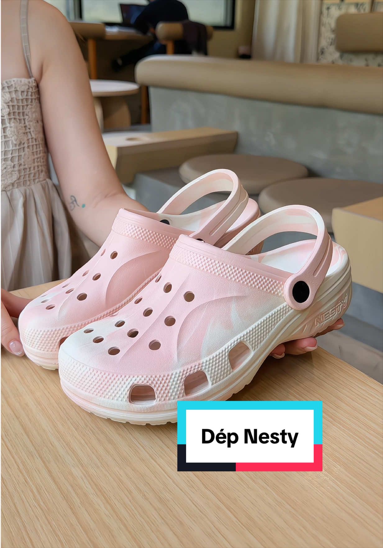Dép sục nesty mẫu mới loang hồng xinh #depnesty #nestyvietnam #depsuc #depsuccrocs #depsucnu 