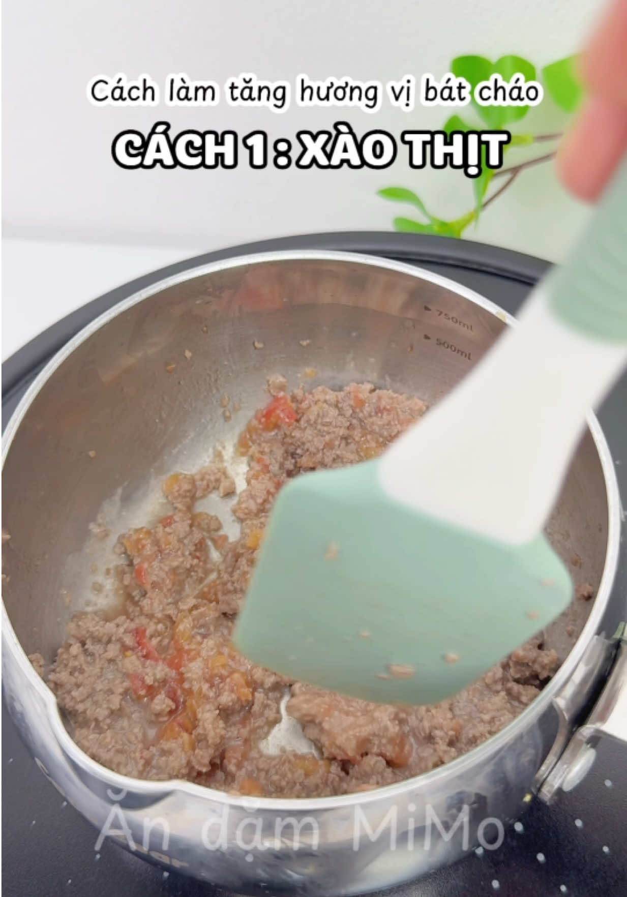 Cách làm tăng hương vị của bát cháo. Cách 1: Xào thịt #meovat #andam #lammelandau #andamtruyenthong #xuhuong 