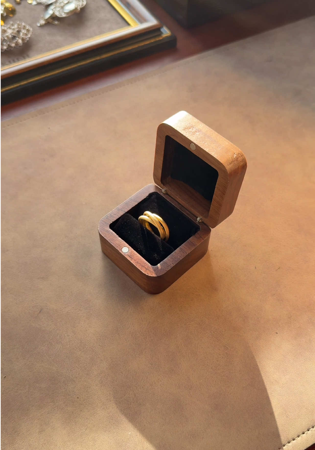From an old silver fork to a symbol of forever 💍 Handcrafted Russian wedding ring.  The rings were designed to represent a wedding bond, each band symbolizing love, trust, and unity. Three rings. One bond.  #sheikhen™ 