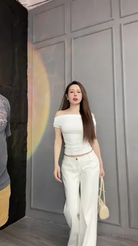 Mặc cái áo ta nói nữ tính hẳn ra #viral #thiênkimboutique 