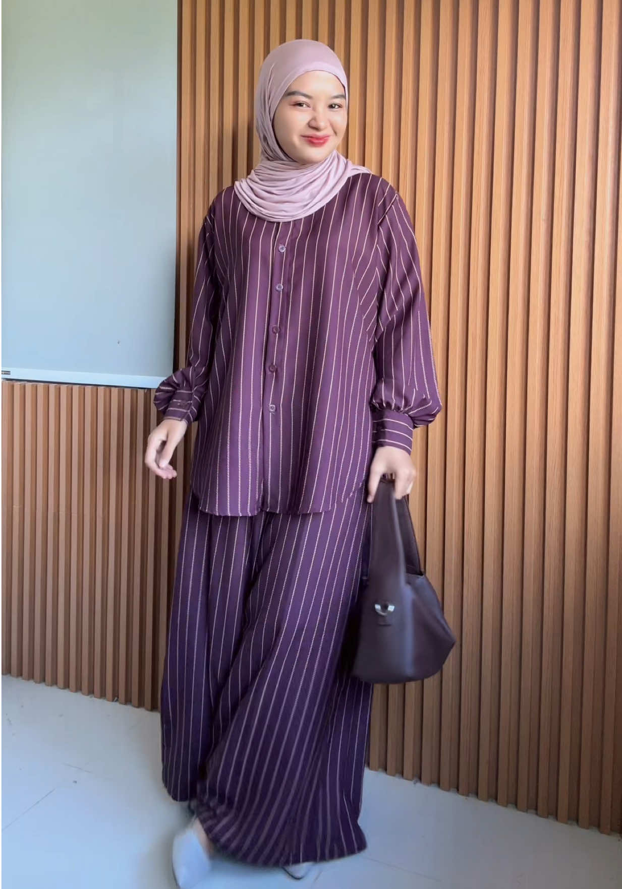 Sarah onesett sudah launching, join live sekarang 😍❤️ #melisasyari 