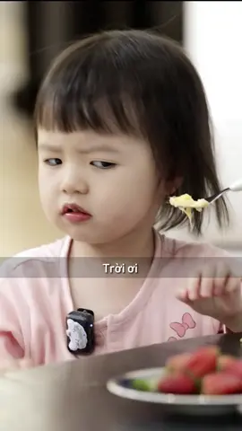 Khi tôi nghe ai đó nói Sầu riêng ngon =)) #namisuli #namimodanh #embedangyeu #mevangnhabalasieunhan #lucienguyen 
