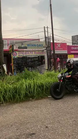 pulang sekolah+ caferacer😍 #motorcostum #caferacer #motorcycles #fyp #costom 