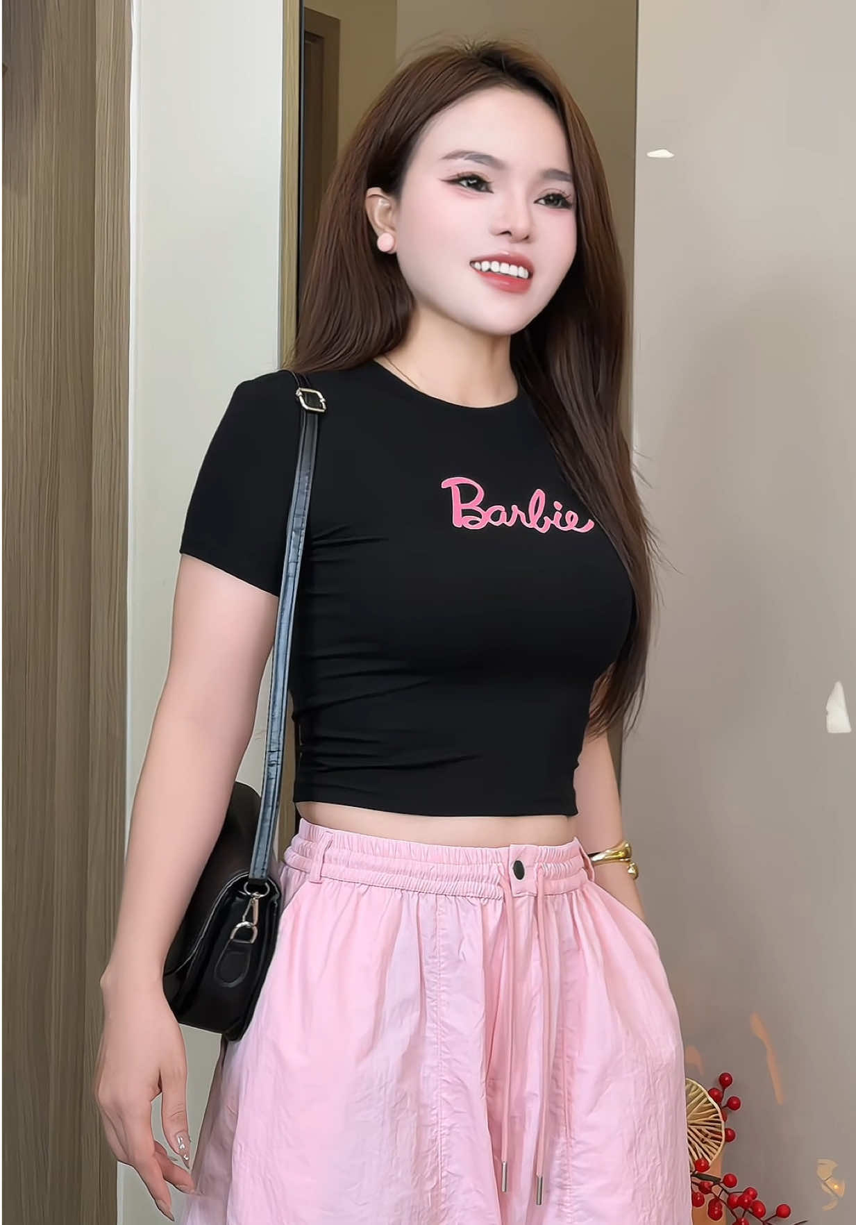 Áo thun nữ cộc tay dễ phối đồ mặc xinh sang ạ #gucuahue #aothunnu #aoxinh #aocroptop 