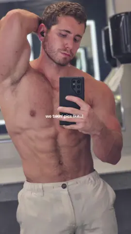 taking pics #muscle #bodybuilding 