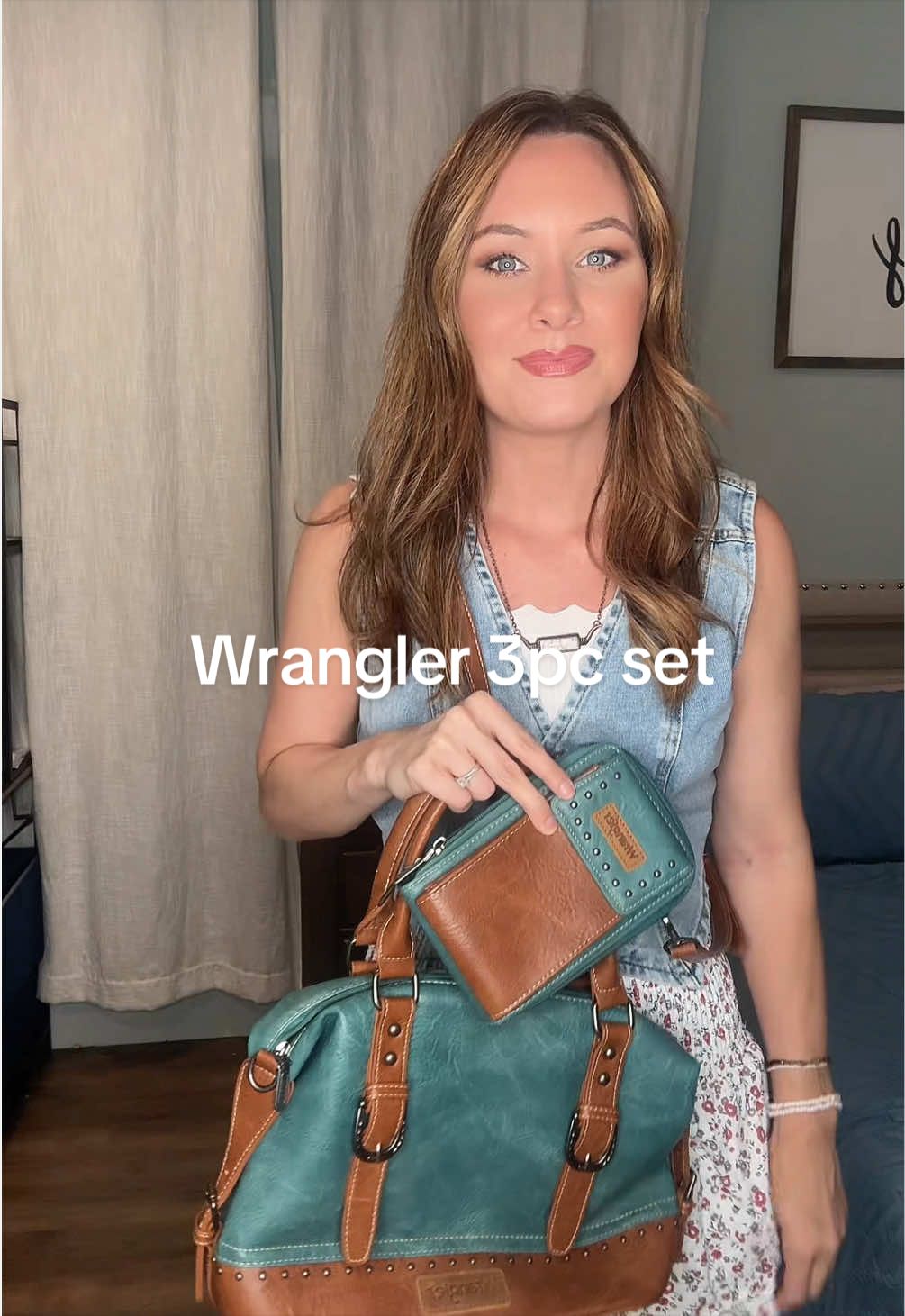 Are you a small bag girl or big bag girl?? Or both?  @Rustic Charm Bootic #wrangler #totebag #crossbodybag #westernfashion #pursetok 