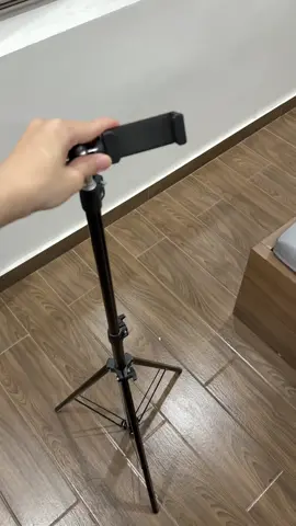 Chiếc chân quay tạo ra những video trịu viu #chanquayvideo #tripod #chanquaytiktok #chanquaydienthoai #xuhuong 