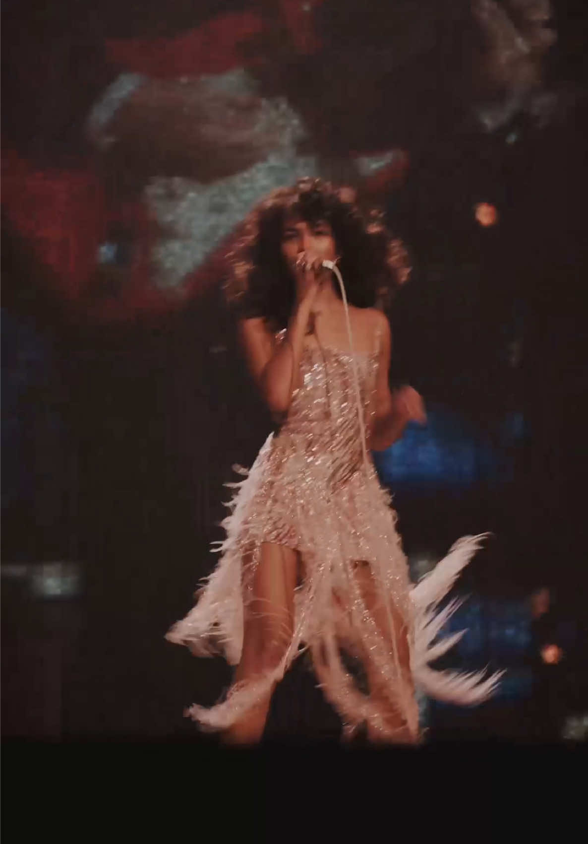 move on up !!! welcome to the art of loving tour 💓 #OnTour 