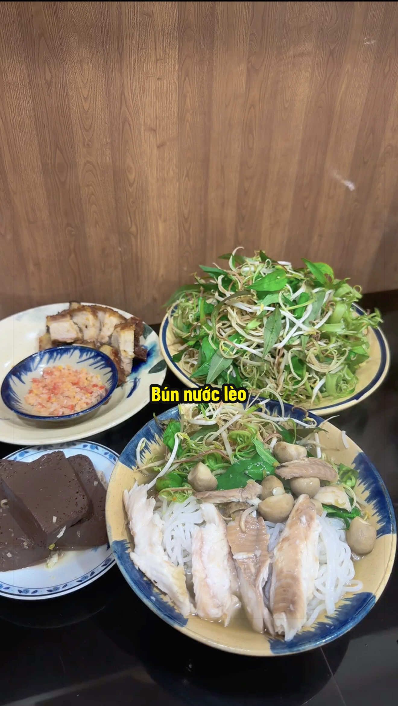 #xuhuong bún nước lèo Trà Vinh, mọi người đã thử chưa #bepcovang #ancungtiktok #monanngon #LearnOnTikTok 