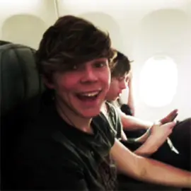 Young Ashton🥹💗 #5sos #ashtonirwin #gifedit #plsdontletthisflop #2014 @5 Seconds of Summer @Ashton irwin 