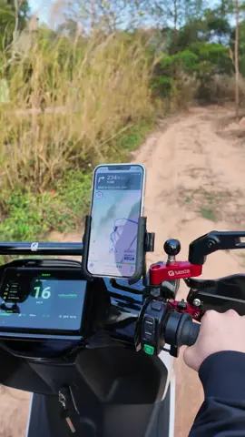 Cycling doesn't move in the bumpy road section!#cyclinglife #phoneholder #ebike #Bicycle #kewig 