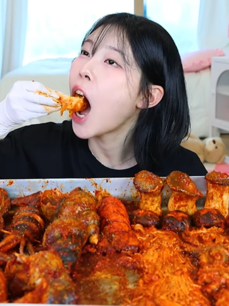 [Full] BẠN CÙNG PHÒNG NUÔI GÀ TRONG KÝ TÚC XÁ | CRE: LINH XINH.#audio #kechuyen #mukbang #foryou #chulongkechuyenaudio