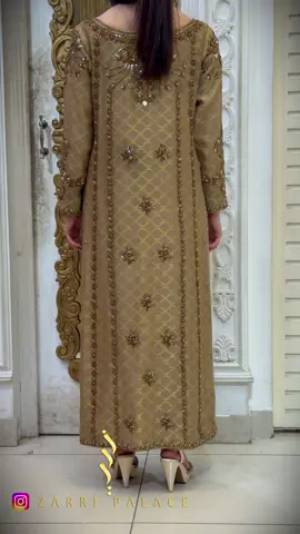 Taking order for new collection. No dm will be answered. For order and more details visit outlet or contact on WhatsApp. Worldwide ✈️🌍 delivery available. Location 📍 zarri palace university road mall of kpk lg 15 Peshawar Pakistan. #humnetumkodilyehdediya #zarripalaceofficial #peshawarbridal #zarripalace_universityroad #zarripalacepeshawar                        