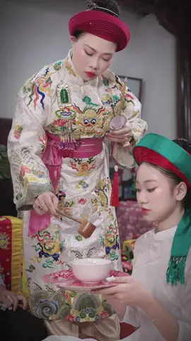 Ơn Thánh … ơn Thầy 🙏🙏🙏 @Dung Vũ ( Hồng Vân Linh Điện) #moonhaibang #xu_huong #xh #hầu_đồng #CapCut 