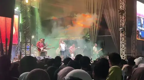 #colomadu24jam #gilgasahid #fypシ゚  nemenin ayang manggung 😘🤪😅😅