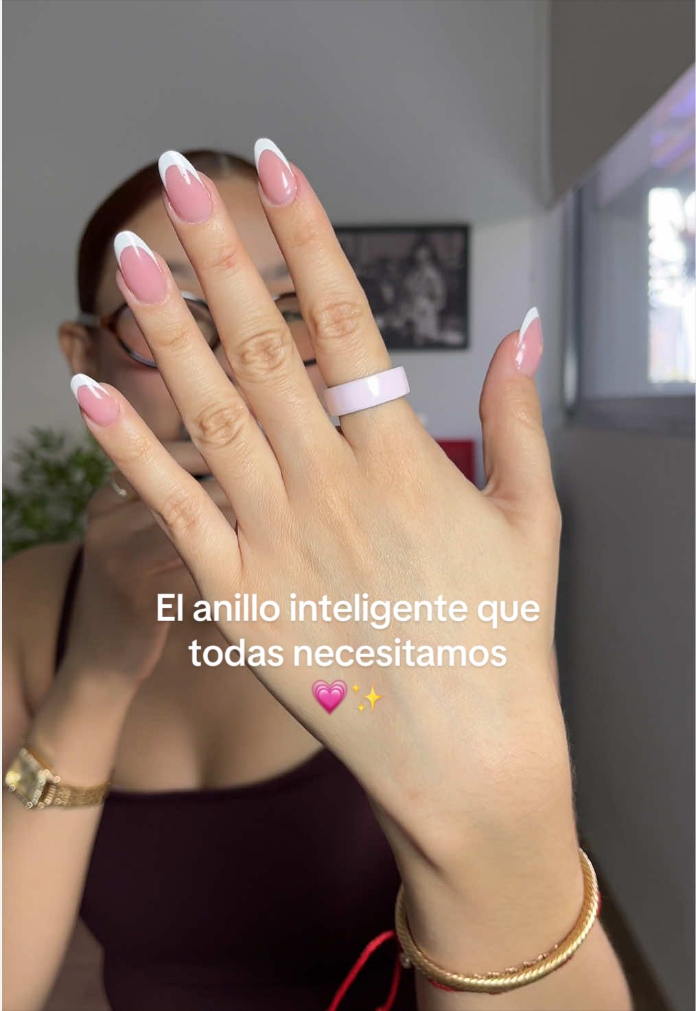 Algo importante es que toda la info de tu app puedes compartirla con tu familia, amigos, o pareja 🌷✨🫶🏻 #smartring #anillointeligente #smartringforwomen #tiktokshopstockup #tiktokshopmothersday 