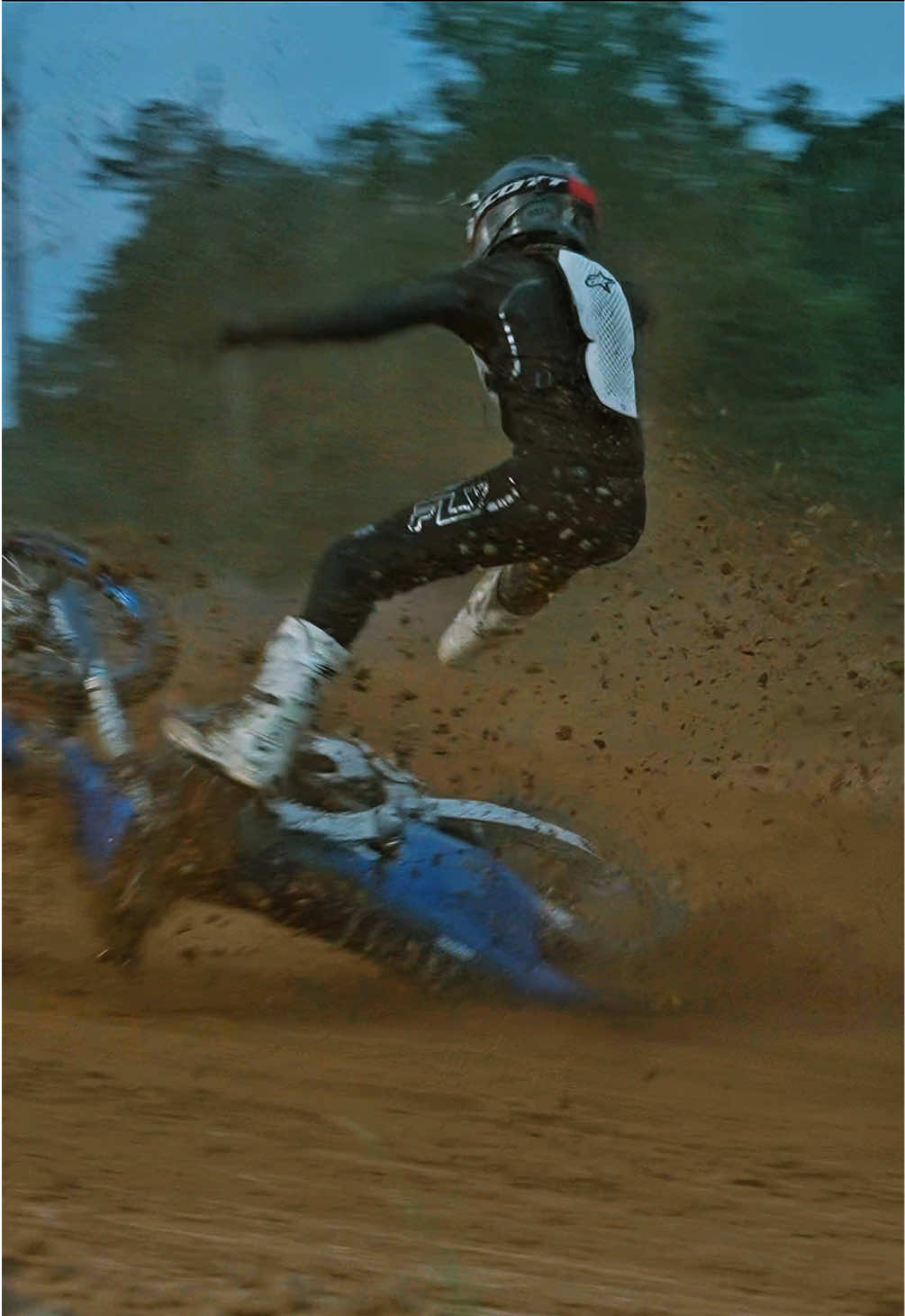 360 No Scope😭 #viral #fyp #foryoupage #dirtbike #crash 